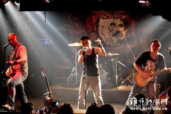 中国摇滚金刚经首发汇演上下乐队再点全场燃点